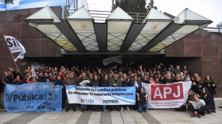 DICEN NO  A LA PRIVATIZCIÓN DE MEDIOS PÚBLICOS EN ARGENTINA