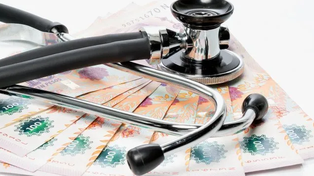 “LAS PREPAGAS NO DEBERÍAN QUITAR SERVICIOS CON LA BAJA DE LA CUOTA”