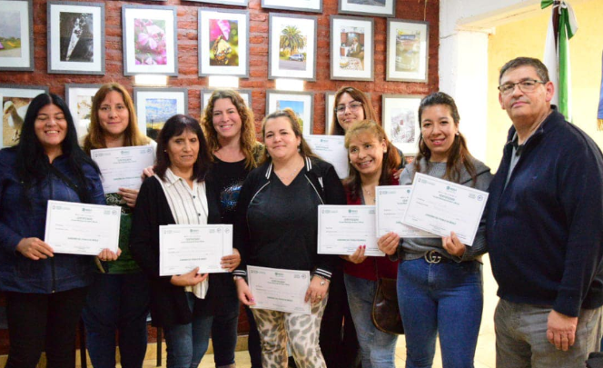 ENTREGA DE DIPLOMAS A MERLENSES