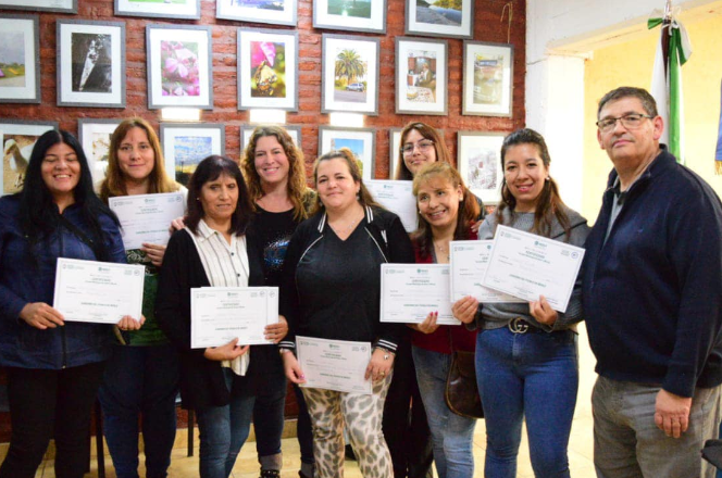 ENTREGA DE DIPLOMAS A MERLENSES