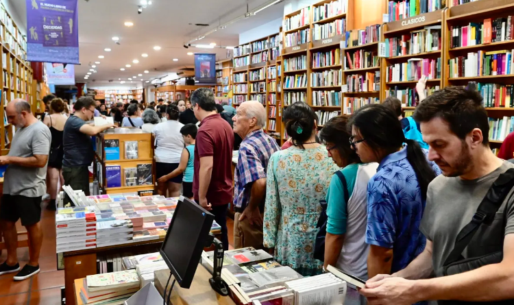 ADVIERTEN UNA CAÍDA DEL 40% EN LAS LIBRERÍAS EN RELACIÓN AL 2023: “HAY MUCHA IGNORANCIA DEL GOBIERNO NACIONAL”