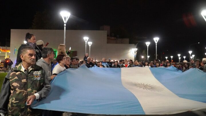 VIGILIA POR MALVINAS EN MERLO