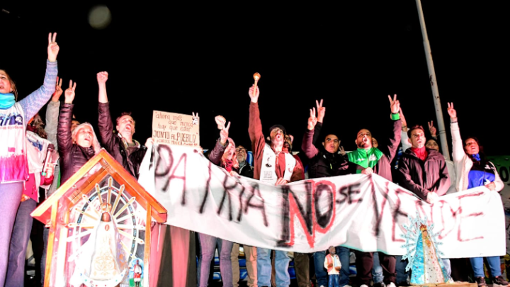 EN LA PREVIA DEL PARO, REALIZARON UNA MARCHA DE ANTORCHAS EN EL OESTE