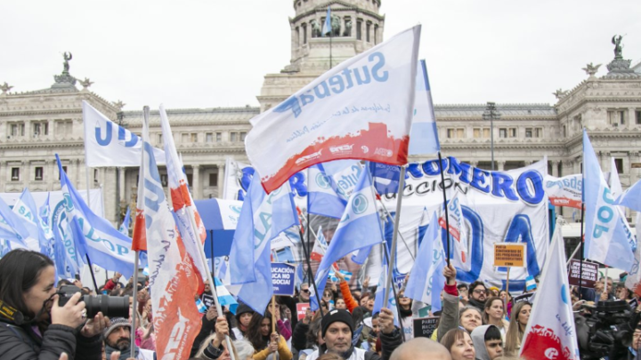 DOCENTES RESALTARON LA “ALTÍSIMA ADHESIÓN AL PARO NACIONAL”