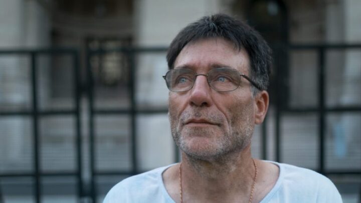 PADRE PACO OLVEIRA: “TENEMOS UN GOBIERNO PERVERSO QUE DEJA PUDRIR KILOS DE ALIMENTOS”