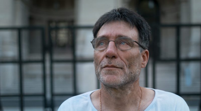 PADRE PACO OLVEIRA: “TENEMOS UN GOBIERNO PERVERSO QUE DEJA PUDRIR KILOS DE ALIMENTOS”