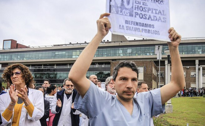LUIS SUCHER: “LO QUE OCURRE EN EL HOSPITAL POSADAS ES UNA POLÍTICA CRIMINAL”