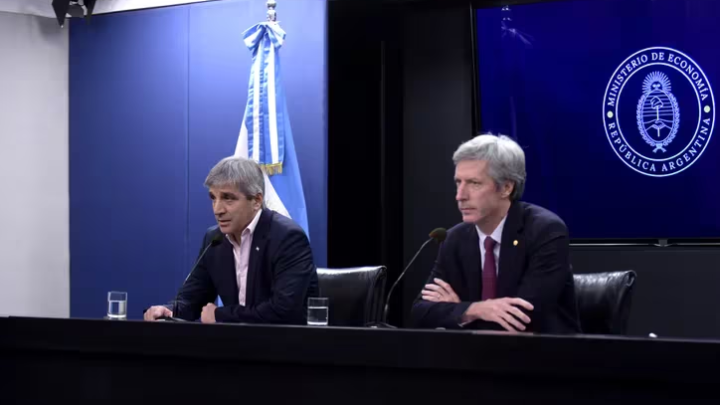 EL CÍRCULO VICIOSO DEL AJUSTE