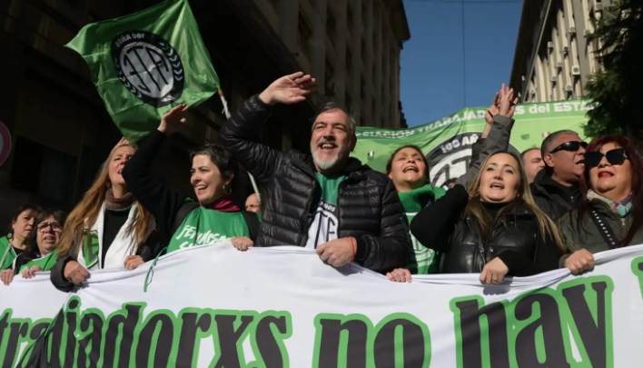 EXÁMENES PARA INGRESAR AL ESTADO: ATE CALIFICÓ DE “BURRADA” LA INICIATIVA DE STURZENEGGER