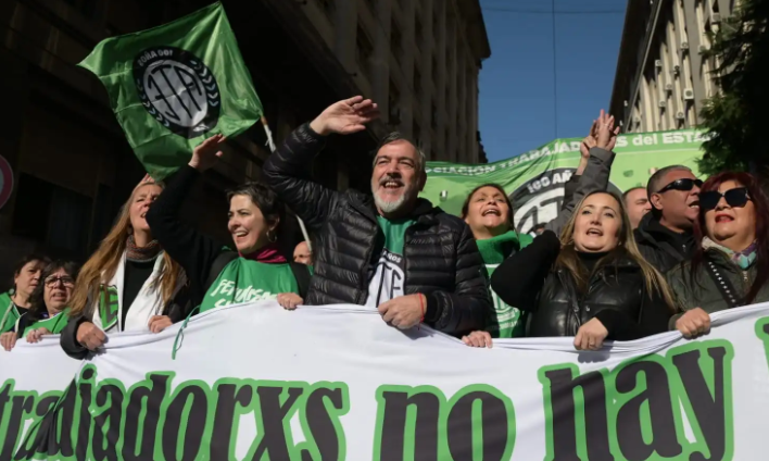 EXÁMENES PARA INGRESAR AL ESTADO: ATE CALIFICÓ DE “BURRADA” LA INICIATIVA DE STURZENEGGER