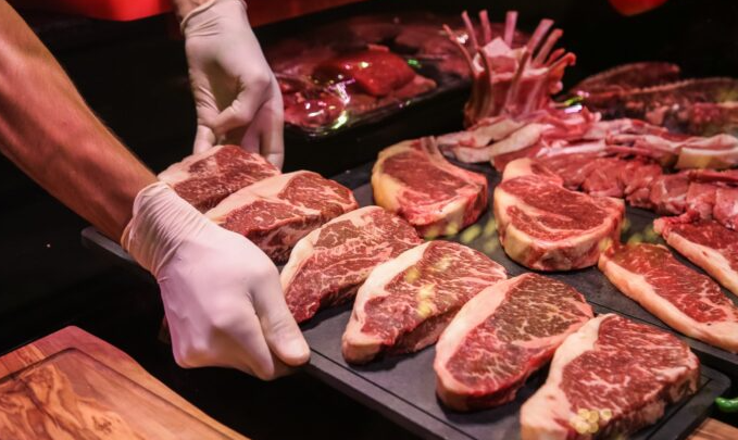 EL CONSUMO DE CARNE EN LA ARGENTINA REGISTRÓ LA MAYOR CAÍDA DE LOS ÚLTIMOS CIEN AÑOS