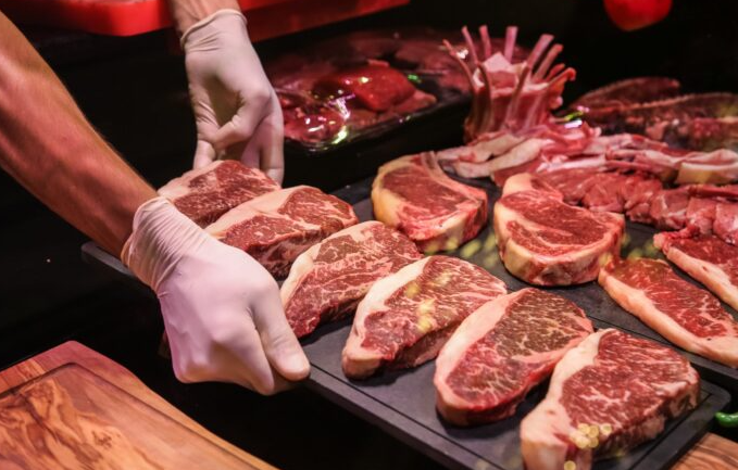 EL CONSUMO DE CARNE EN LA ARGENTINA REGISTRÓ LA MAYOR CAÍDA DE LOS ÚLTIMOS CIEN AÑOS
