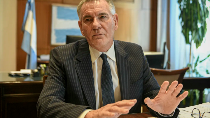 CARLOS CASTAGNETO: “SI NO CAMBIAN, ESTO TERMINA EN UN CORRALITO”