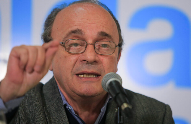 LEOPOLDO MOREAU: “QUIEREN TRANSFORMAR ARGENTINA EN UNA FACTORÍA, DONDE OTRO PAÍS O SECTORES PRIVADOS HACEN SUS NEGOCIOS”