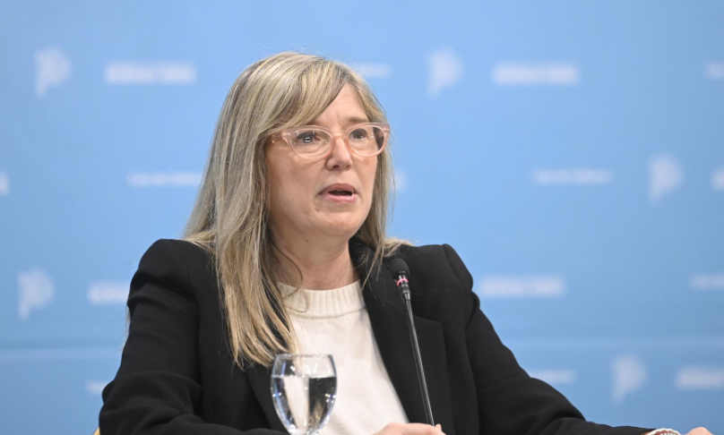 CRISTINA ÁLVAREZ RODRÍGUEZ: “EL PRESIDENTE ELIGIÓ DE ENEMIGOS PÚBLICOS A 17 MILLONES DE BONAERENSES”