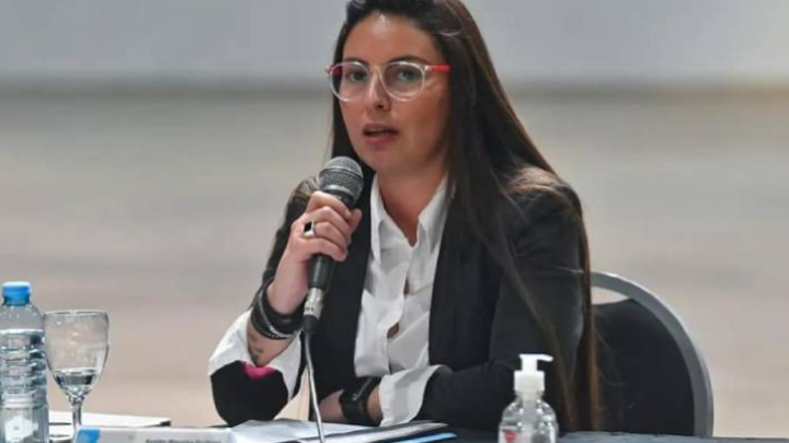 AYELÉN MAZZINA: “EN NINGÚN MOMENTO FABIOLA YÁÑEZ SE COMUNICÓ CON EL MINISTERIO DE LAS MUJERES”