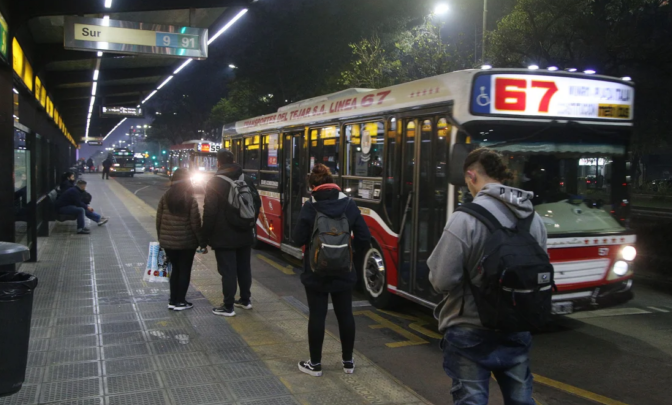 COLECTIVOS: A PARTIR DE SEPTIEMBRE HABRÁ MENOS SERVICIOS NOCTURNOS Y LOS FINES DE SEMANA EN EL AMBA
