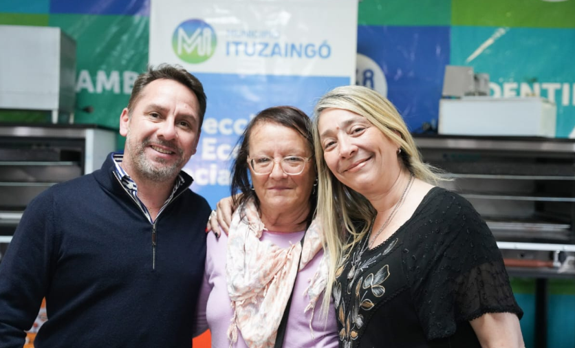 PABLO DESCALZO ENTREGÓ MAQUINARIAS Y HERRAMIENTAS A EMPRENDEDORES DE ITUZAINGÓ: “SEGUIR ACOMPAÑÁNDOLOS”