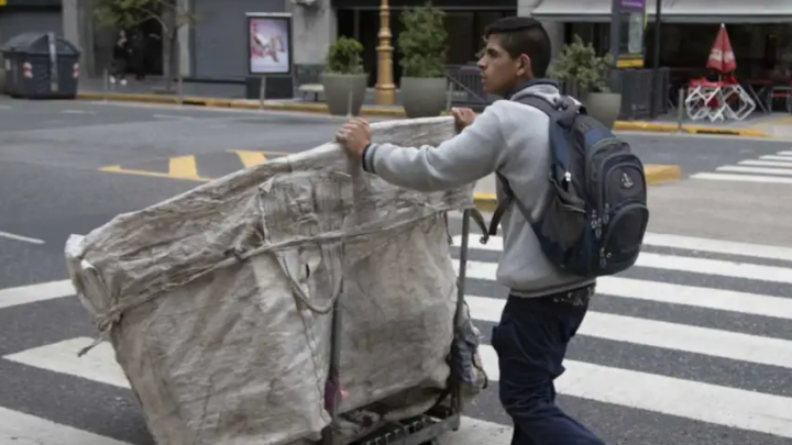 EL ÍNDICE DE DESOCUPACIÓN ALCANZÓ EL 7,6 % EN EL SEGUNDO TRIMESTRE INFORMÓ EL INDEC