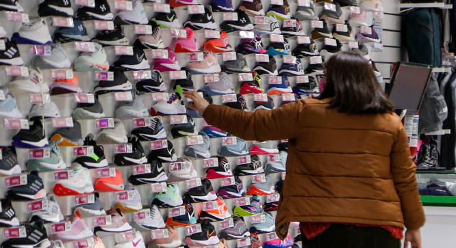 CAYÓ EL CONSUMO EN AGOSTO Y ACUMULA UNA BAJA DEL 6,4% EN 2024