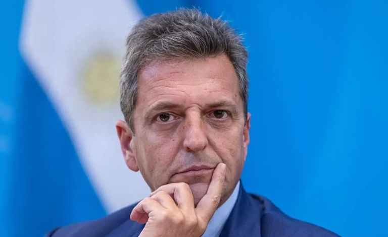 REAPARECIÓ MASSA Y LLAMÓ A “PROTEGER LA UNIVERSIDAD PÚBLICA”