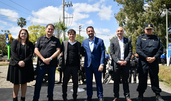 KICILLOF INAUGURÓ LA NUEVA BASE DEL GRUPO DE PREVENCIÓN MOTORIZADO EN ESCOBAR