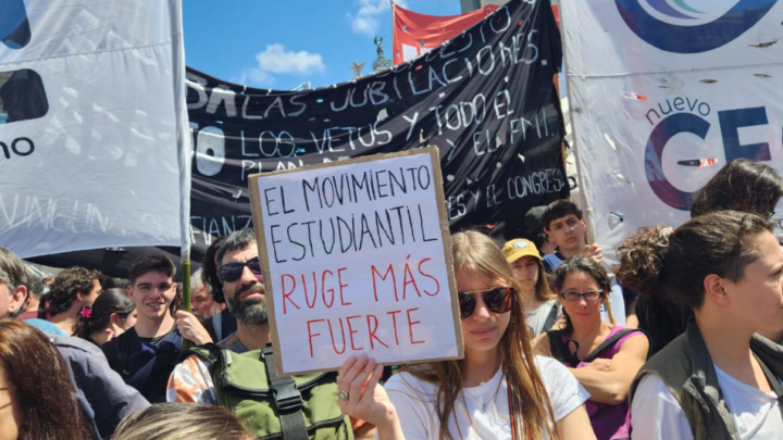 EL MOVIMIENTO SE DEMUESTRA ANDANDO