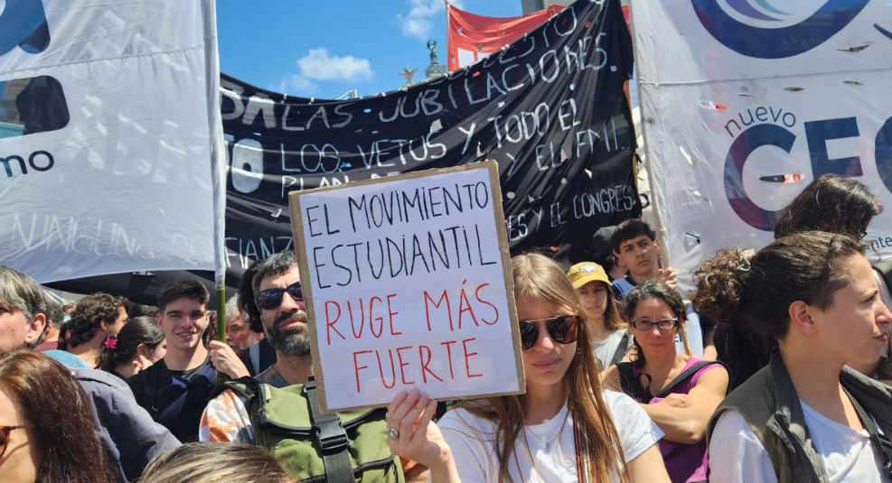 EL MOVIMIENTO SE DEMUESTRA ANDANDO