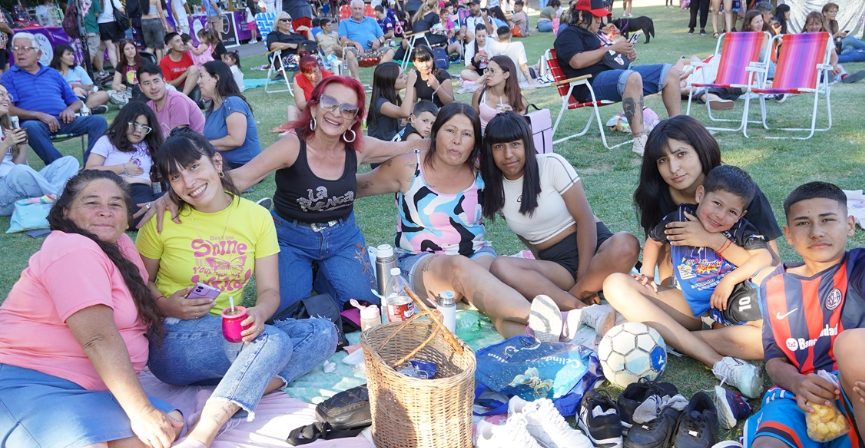 MILES DE MERLENSES VISITARON LA FERIA DEL ENCUENTRO CULTURAL