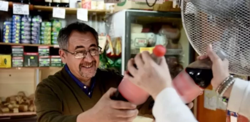 FERNANDO SAVORE: “EL HECHO DE QUE LA PRIMERA MARCA TENGA QUE COMPETIR CON LAS PYMES AYUDA A BAJAR EL PRECIO”