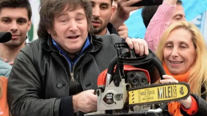 EL GOBIERNO REESTRUCTURA ARCA PARA ACHICAR EL GASTO Y REDUCE UN 80% EL SUELDO DE LOS CARGOS JERÁRQUICOS