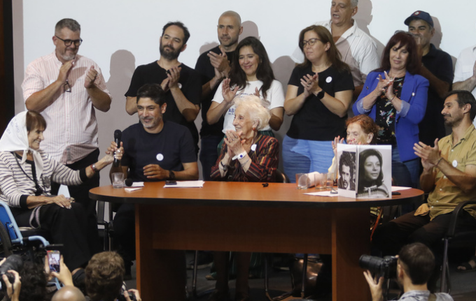 ABUELAS DE PLAZA DE MAYO ANUNCIÓ LA APARICIÓN DE LA NIETA 139: “LA VERDAD SIGUE SALIENDO A LA LUZ”