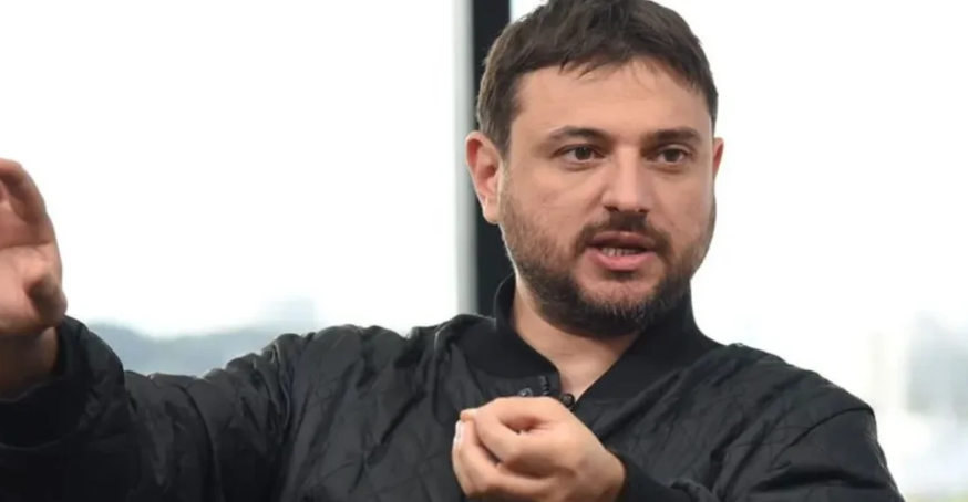 JUAN GRABOIS CRUZÓ A JAVIER MILEI POR SU RESPALDO A ELON MUSK: “SOS UN MONITO ARRASTRADO, FACHO HIJO DE P…”