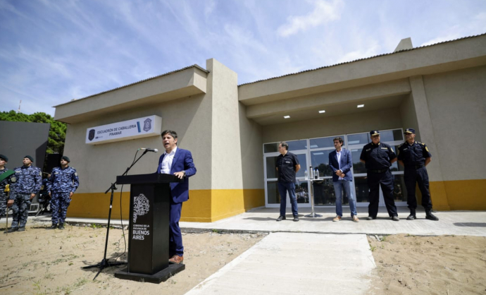 KICILLOF ENCABEZÓ LA INAUGURACIÓN DE UN POLO LOGÍSTICO Y ESCUADRÓN DE CABALLERÍA EN PINAMAR