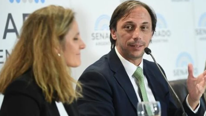 ADORNI ANUNCIÓ A SANTIAGO MARÍA CASTRO VIDELA COMO NUEVO PROCURADOR DEL TESORO