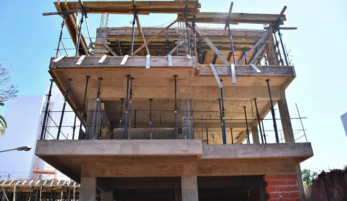 CONTINÚAN LAS OBRAS DE CONSTRUCCIÓN DE 56 VIVIENDAS EN EL PALOMAR