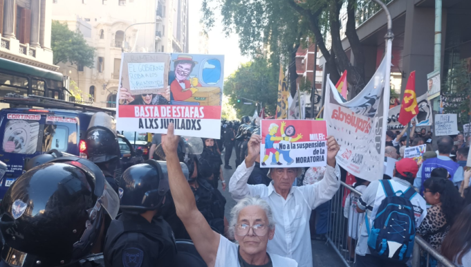 INCIDENTES EN EL CONGRESO: TENSIÓN EN LA MARCHA DE LOS JUBILADOS