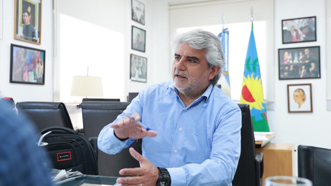 WALTER CORREA: “MILEI ESTÁ PRECARIZANDO LA DEMOCRACIA” Y “KICILLOF ES EL EMERGENTE DE NÉSTOR Y CRISTINA”
