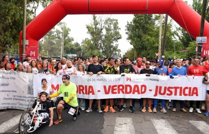 MÁS DE 5 MIL PERSONAS CORRIERON POR LA MEMORIA, LA VERDAD Y LA JUSTICIA EN MORÓN