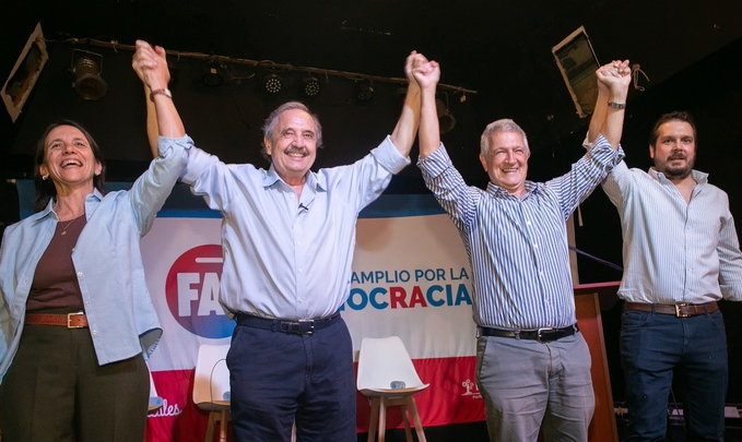 RICARDO ALFONSÍN LANZÓ SU CANDIDATURA A DIPUTADO PARA “FRENAR EL AUTORITARISMO Y DEFENDER LA DEMOCRACIA”