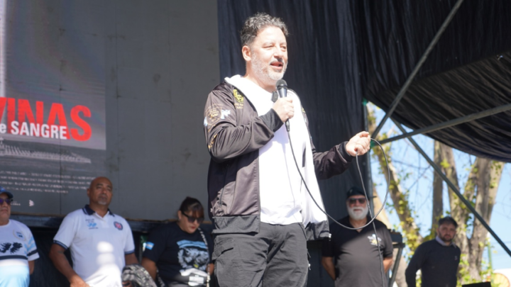 GUSTAVO MENÉNDEZ: “MALVINIZAR SIGNIFICA HACER TRASCENDER LA CAUSA MALVINAS A LAS SIGUIENTES GENERACIONES”