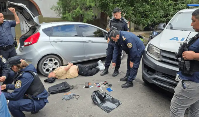 DESARTICULAN UNA BANDA DEDICADA A ENTRADERAS CON OPERATIVOS SIMULTÁNEOS EN MORÓN