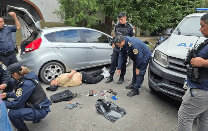 DESARTICULAN UNA BANDA DEDICADA A ENTRADERAS CON OPERATIVOS SIMULTÁNEOS EN MORÓN
