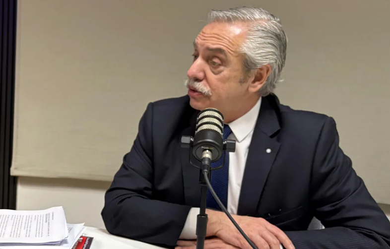 ALBERTO FERNÁNDEZ DIJO QUE A AXEL KICILLOF “LE HACEN LO MISMO” QUE A ÉL CUANDO ERA PRESIDENTE