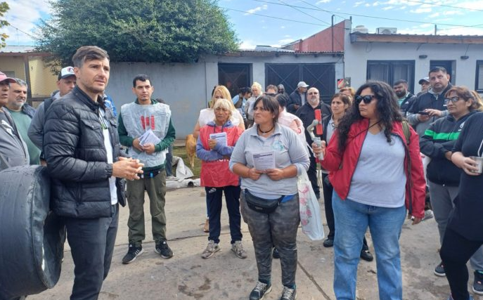 LUCAS GHI RECORRIÓ EL BARRIO CARLOS GARDEL: “EMPEZAMOS UNA ETAPA NUEVA”