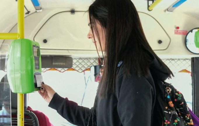 PROVINCIA: TRANSPORTE ACREDITÓ EL BOLETO UNIVERSITARIO 2025 PARA MÁS DE 300 MIL ESTUDIANTES