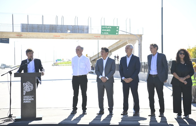 KICILLOF INAUGURÓ LA NUEVA BAJADA A LA AVENIDA 520 DE LA AUTOPISTA BUENOS AIRES – LA PLATA