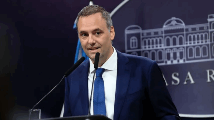 NO HAY MOTOSIERRA PARA ADORNI: EL VOCERO CANDIDATO TIENE 250 EMPLEADOS Y $30 MIL MILLONES A MANO