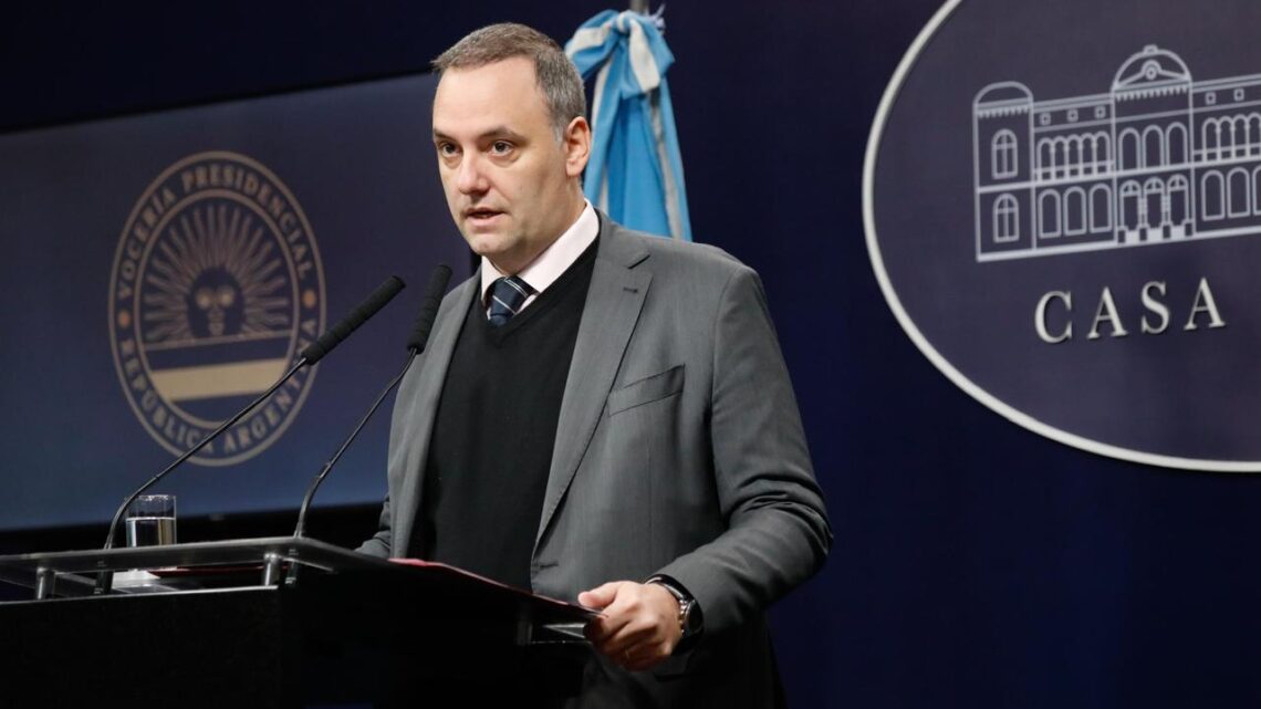 EL GOBIERNO PONDRÁ EN MARCHA EL SERVICIO MILITAR VOLUNTARIO