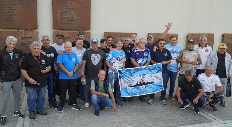 MERLO HOMENAJEÓ A LOS CAÍDOS EN EL ARA GENERAL BELGRANO: “LAS MALVINAS HAY QUE LLEVARLAS EN EL ALMA”
